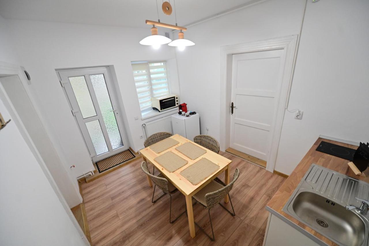 Flh - Tribunei Nest * Sibiu